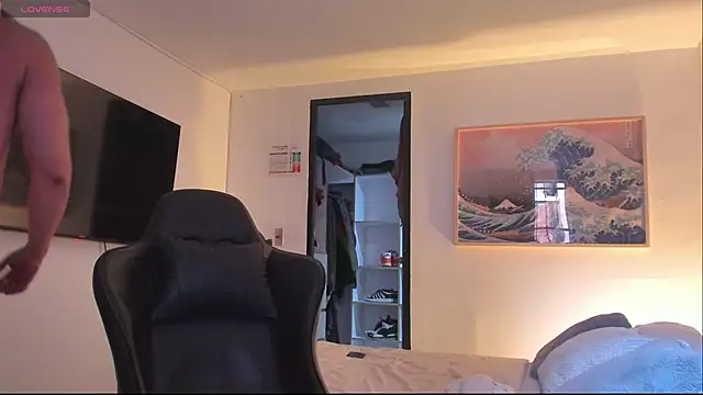 Snapshot of RJBarto chatting on April 14, 2026, 1:39 pm RJBarto online show from April 14, 2026, 1:39 pm