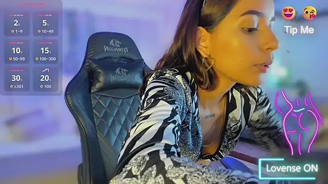 Snapshot of mia_rousse25 chatting on January 17, 2026, 2:33 pm mia rousse25 online show from January 17, 2026, 2:33 pm