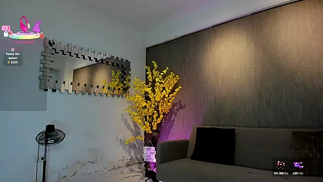 lily cash1 online show from November 5, 2025, 7:14 pm