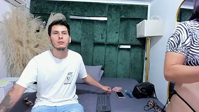 Charlotte Brian online show from November 9, 2025, 12:42 am