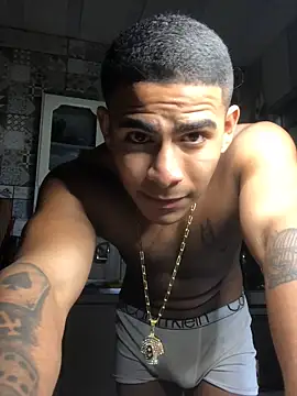 Snapshot of Novindot23cm chatting on October 13, 2025, 1:05 am Novindot23cm online show from October 13, 2025, 1:05 am