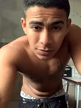 Snapshot of Novindot23cm chatting on October 30, 2025, 7:03 pm Novindot23cm online show from October 30, 2025, 7:03 pm