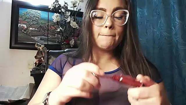 Snapshot of Laia__hadid chatting on October 9, 2025, 9:24 pm Laia hadid online show from October 9, 2025, 9:24 pm