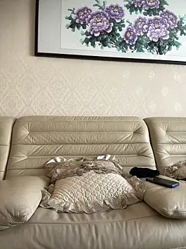 anna yngs online show from April 9, 2026, 3:06 am