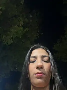 -juicy  online show from January 16, 2026, 11:31 pm