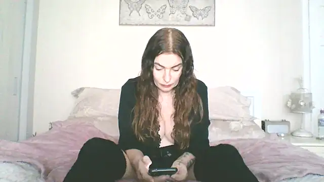 Snapshot of EllaKent chatting on February 4, 2026, 3:40 pm EllaKent online show from February 4, 2026, 3:40 pm