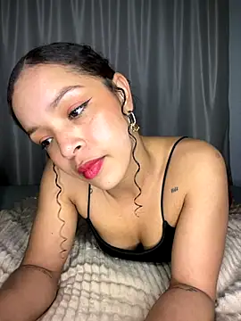 Yasmin777  online show from September 21, 2025, 1:07 am