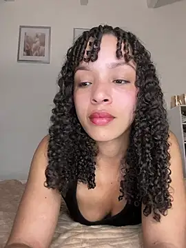 Yasmin777  online show from April 6, 2026, 1:47 am