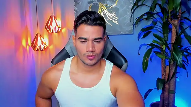 Snapshot of AndresR3 chatting on November 16, 2025, 11:43 pm AndresR3 online show from November 16, 2025, 11:43 pm