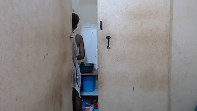 SweetSlender01 online show from November 11, 2025, 7:08 am