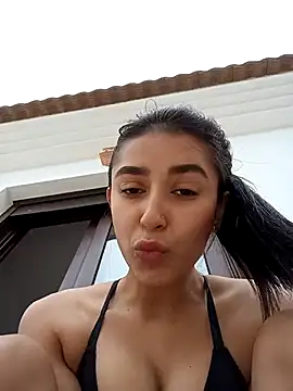 Snapshot of CandyFoxter_ chatting on October 8, 2025, 7:17 am CandyFoxter online show from October 8, 2025, 7:17 am