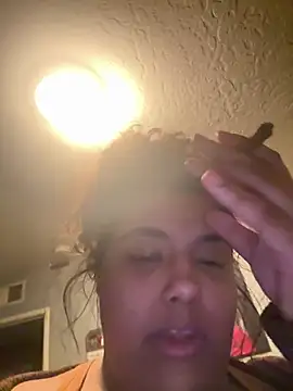 Snapshot of 1n0nlythroat chatting on January 17, 2026, 10:35 pm 1n0nlythroat online show from January 17, 2026, 10:35 pm