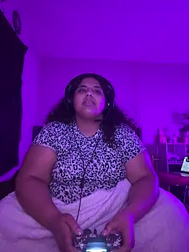 Snapshot of 1n0nlythroat chatting on February 8, 2026, 9:02 am 1n0nlythroat online show from February 8, 2026, 9:02 am