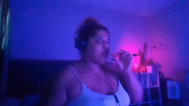 1n0nlythroat online show from May 13, 2026, 10:38 pm