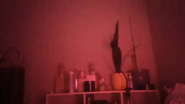 Snapshot of 1n0nlythroat chatting on July 8, 2026, 12:20 pm 1n0nlythroat online show from July 8, 2026, 12:20 pm