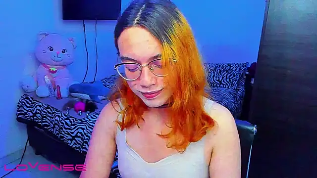 lillykittyy online show from November 3, 2025, 1:08 am