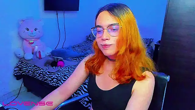 Snapshot of lillykittyy chatting on November 4, 2025, 12:32 am lillykittyy online show from November 4, 2025, 12:32 am