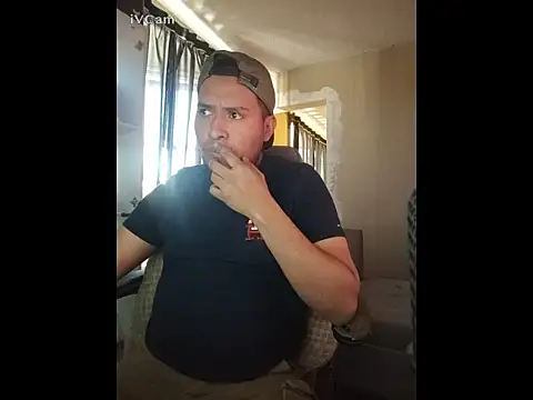 Doggo05 online show from November 2, 2025, 6:43 pm