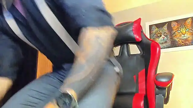 Snapshot of ALPHA_DOMINUS_ chatting on November 9, 2025, 4:22 am ALPHA DOMINUS online show from November 9, 2025, 4:22 am