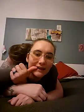 AndHerXO online show from February 1, 2026, 9:02 pm