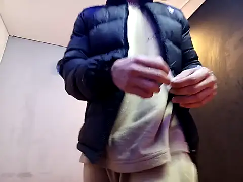 jhonny thes28 online show from October 8, 2025, 9:29 am