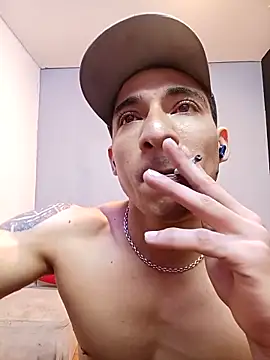 jhonny thes28 online show from December 23, 2025, 2:31 am