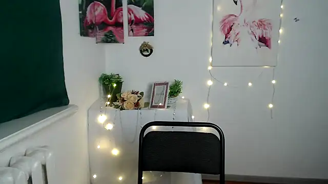 Snapshot of Anitka_ani chatting on October 31, 2025, 6:47 am Anitka ani online show from October 31, 2025, 6:47 am