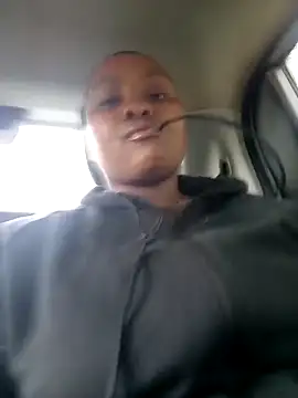 Snapshot of SativaHot96 chatting on April 13, 2026, 11:27 am SativaHot96 online show from April 13, 2026, 11:27 am