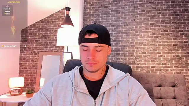 Snapshot of connorsmiith chatting on October 13, 2025, 11:21 am connorsmiith online show from October 13, 2025, 11:21 am