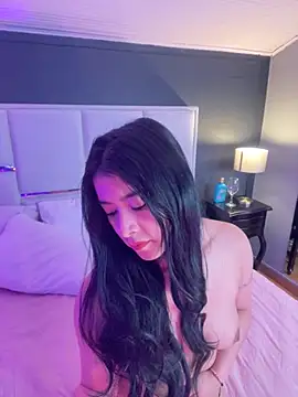 BellaFernandez   online show from October 16, 2025, 11:55 am