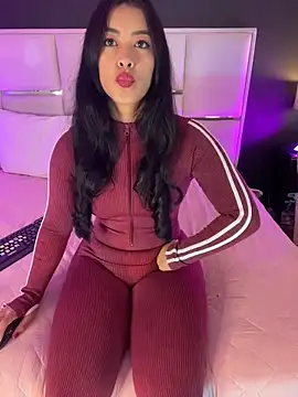 BellaFernandez   online show from February 16, 2026, 12:34 pm