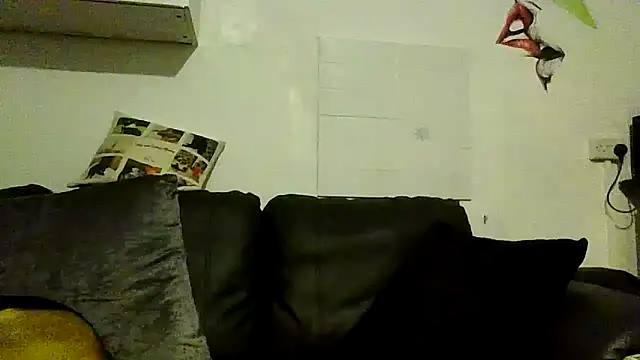 RubyyRosee online show from December 3, 2025, 6:43 am