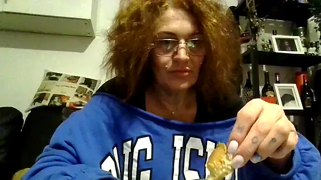 RubyyRosee online show from December 19, 2025, 6:53 am