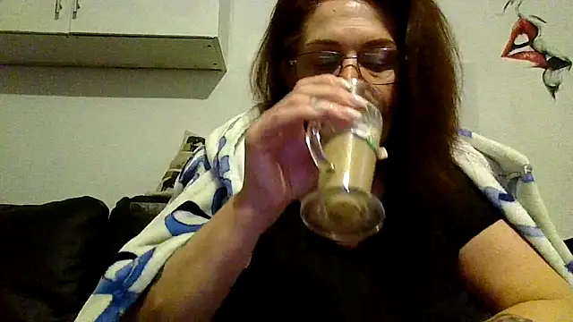 RubyyRosee online show from March 23, 2026, 6:28 am