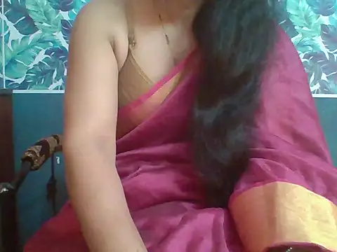 Snapshot of Marathi_q4een01 chatting on October 14, 2025, 4:24 am Marathi q4een01 online show from October 14, 2025, 4:24 am