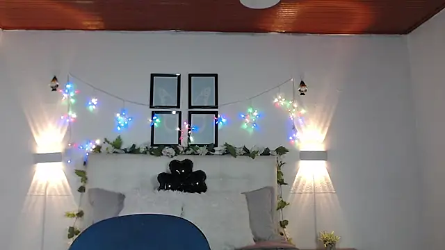 Megan 05  online show from March 2, 2026, 7:21 pm