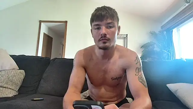 derekmontana2 online show from August 4, 2026, 10:56 pm
