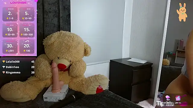 Snapshot of Littlee_Bunny_ chatting on September 15, 2025, 2:39 pm Littlee Bunny online show from September 15, 2025, 2:39 pm