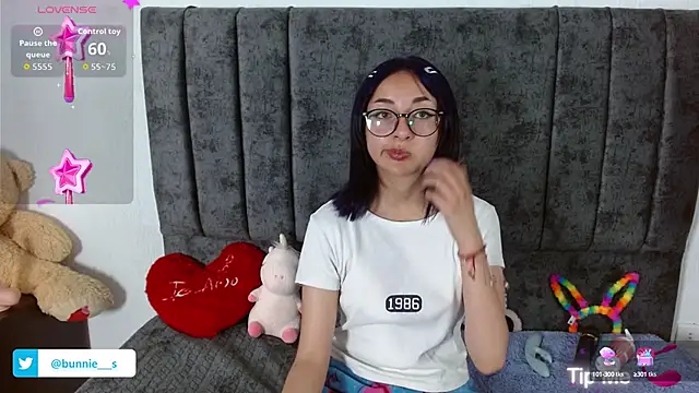 Snapshot of Littlee_Bunny_ chatting on September 30, 2025, 10:31 am Littlee Bunny online show from September 30, 2025, 10:31 am