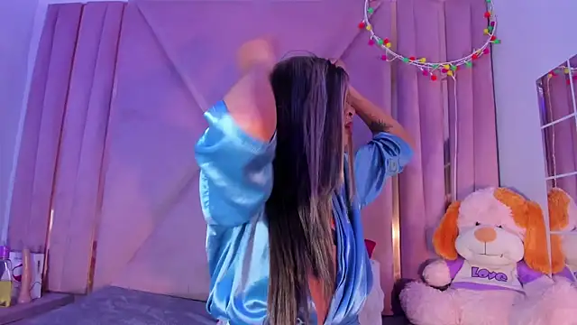 jazmin waked online show from April 10, 2026, 5:01 am