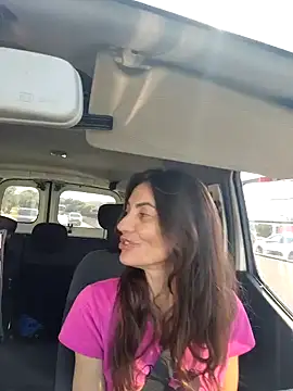 Eimikuro11 online show from October 30, 2025, 1:45 pm