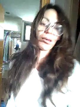 Eimikuro11 online show from November 8, 2025, 11:32 am