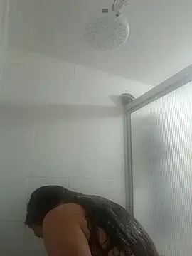 miss berlyn online show from November 12, 2025, 2:45 am