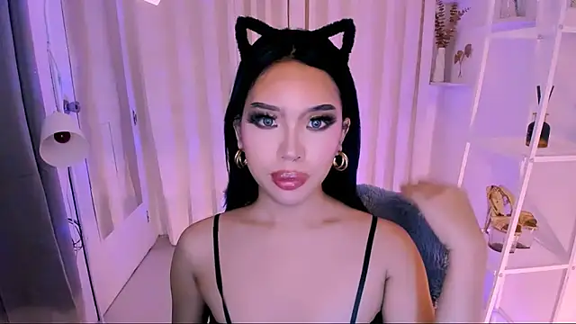 Snapshot of MS_LUNA chatting on October 9, 2025, 1:14 am MS LUNA online show from October 9, 2025, 1:14 am