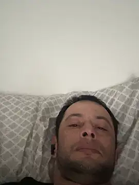 Snapshot of Carlosmauricio123 chatting on February 9, 2026, 8:35 pm Carlosmauricio123 online show from February 9, 2026, 8:35 pm