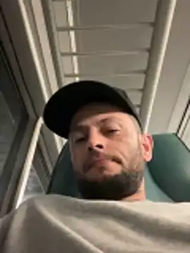 Snapshot of Carlosmauricio123 chatting on March 1, 2026, 2:13 am Carlosmauricio123 online show from March 1, 2026, 2:13 am