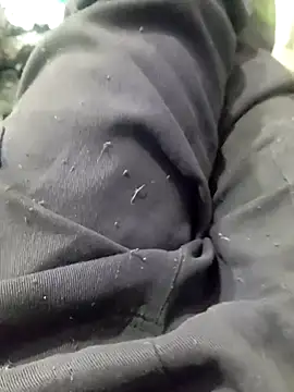 safadinhoo007 online show from November 16, 2025, 3:12 am