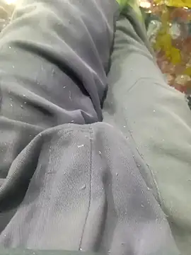 safadinhoo007 online show from December 16, 2025, 4:06 am