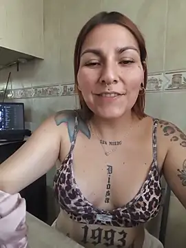 Snapshot of xjuanaxmaldadxxx chatting on June 6, 2026, 6:23 pm xjuanaxmaldadxxx online show from June 6, 2026, 6:23 pm