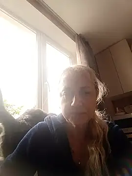 KissMiSveet online show from November 17, 2025, 10:21 am